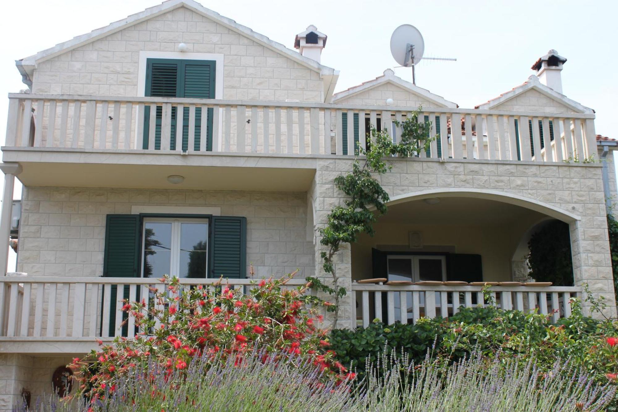 Oasis Apartments Sutivan Kültér fotó